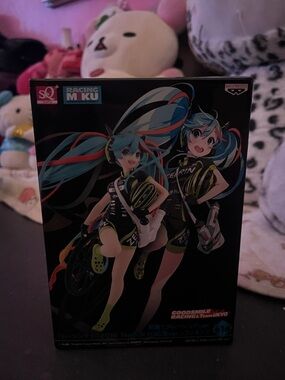 Racing Hatsune Miku 2016 TeamUKYO Figurine box included